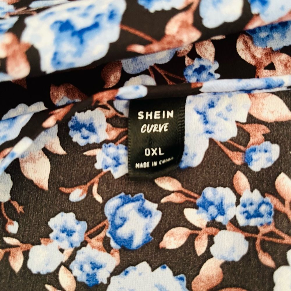 SHEIN Curve faux wrap floral dress with flutter sleeves, size 0X, approx sz 12. - Picture 7 of 7